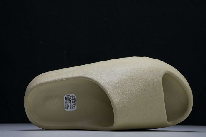 ye**ezy slide fz5897