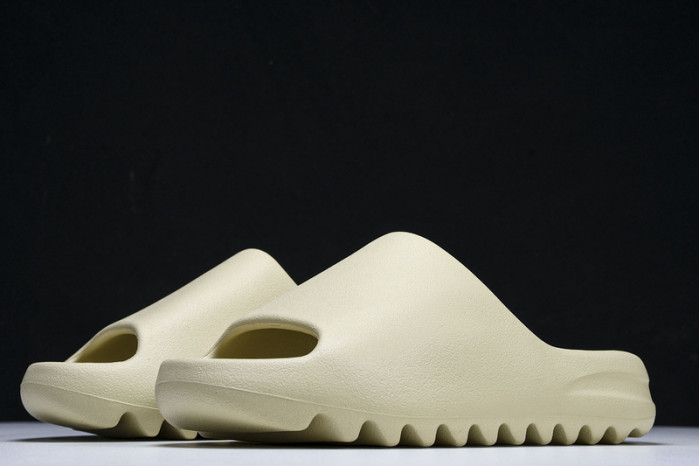 ye**ezy slide fz5897