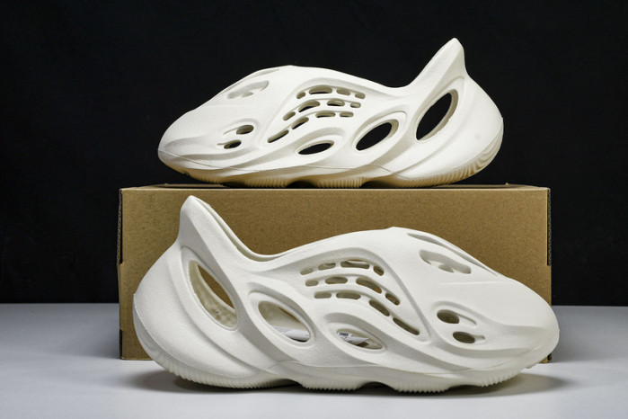 ye**ezy slide g55486